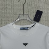 肌触り最高な 2026 プラダ 新作 半袖Tシャツ コピー