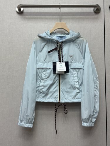 完売必至 2026 プラダ 新作 日焼け止め服 スーパーコピー