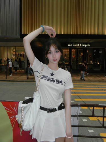 超限定♪ 2026 ディオール 新作 半袖Tシャツ コピー