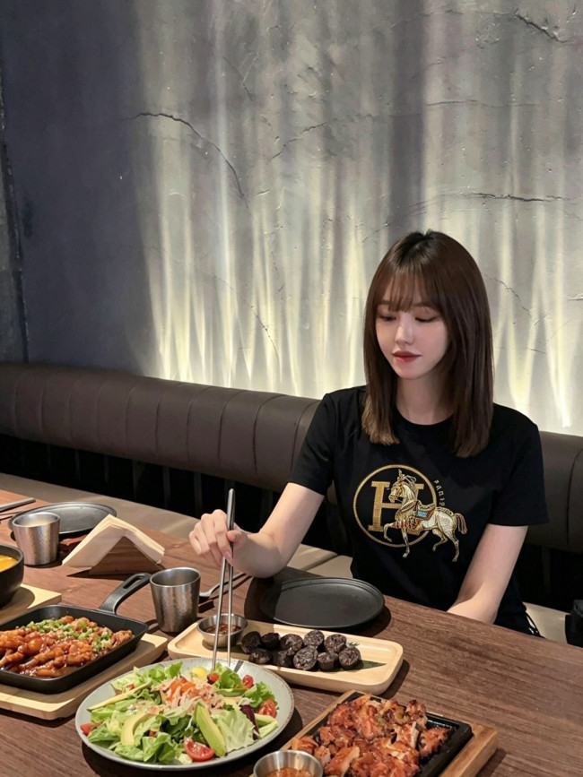 世界中で大人気♪ 2026 エルメス 新作 半袖Tシャツ コピー