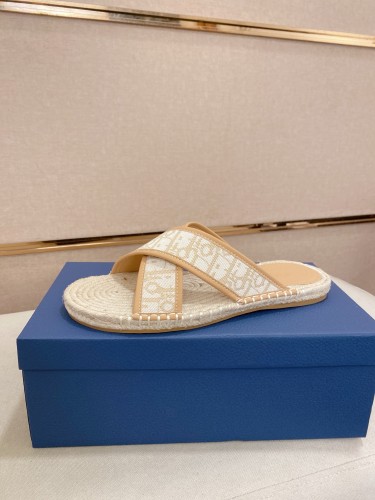人気No1 2026 ディオール 新作 サンダル-スリッパ 偽物