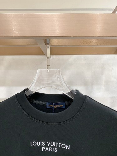 日本未入荷 2027 ルイヴィトン 新作 長袖Tシャツ 偽物
