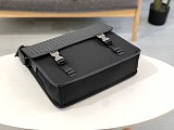 【日本未発売】ボッテガヴェネタ イントレチャートレザー 偽物 メッセンジャーバッグ bou22560
