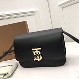 関送込♪バーバリー☆フルグレインレザーメッセンジャーバッグ コピー Bax96063