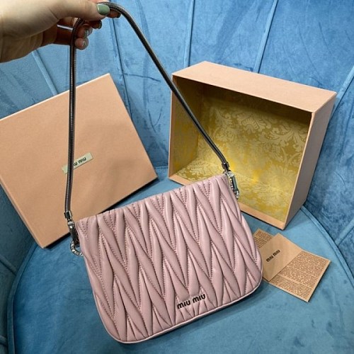 完売必至ミュウミュウ 偽物 マテラッセナッパレザー バッグ myh52672