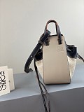 一目惚れ♪ロエベ ハンモック コピー ドローストリング ショルダーバッグ lou13624