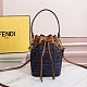 大人気！フェンディ 偽物 モン トレゾール スエード FF ミニバッグ fer66472