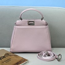 定番フェンディ ピーカブー コピー ミニ レザー バッグ fel90155 定番フェンディ ピーカブー コピー ミニ レザー バッグ fel90155