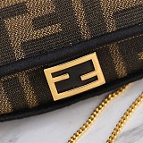 入手困難 フェンディ VERSACE コラボナノ バゲット 偽物 マイクロ バッグ fey71325