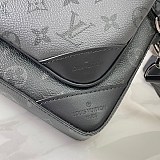 21AW★​ルイヴィトン ショルダーバッグ 偽物 トリオ メッセンジャー モノグラム M69443