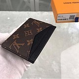 ルイヴィトン カードケース 偽物 名刺入れ モノグラムマカサー M60166