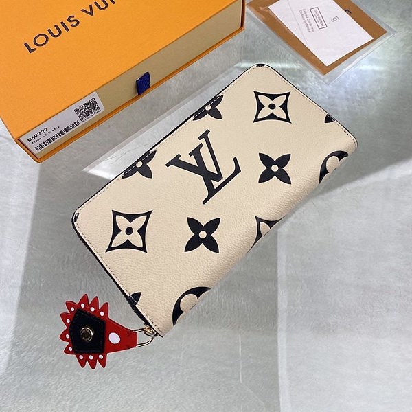 定番大人気の【ルイヴィトン】ジッピーウォレット 長財布♪♪コピー vug16478