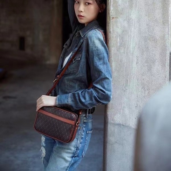 大人気!サンローラン ショルダーバッグ 偽物☆ルー キルティングレザー カメラバッグ Sac85306