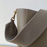 【日本未発売】セリーヌ サングル バケット トープ 偽物 189593AH418TP