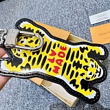 入手困難 大人気♪ ルイ・ヴィトン タイガー 干支 キーホルダー コピー vuk63859