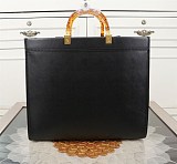 超話題!フェンディ 偽物 サンシャイン レザーショッパーバッグ fep34547