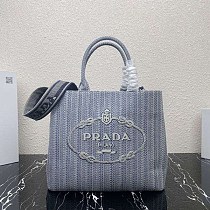 プラダ 偽物 に刺繍 トートバッグ 【人気商品】 1BA342 プラダ 偽物 に刺繍 トートバッグ 【人気商品】 1BA342