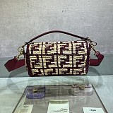 累積売上総額第１位！フェンディ 偽物☆バゲット ラフィアバッグ FFクロシェ fei35590