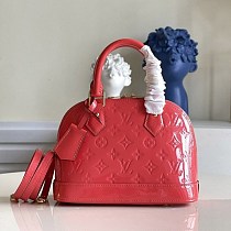 可愛い ルイヴィトン モノグラム パテントレザー アルマBBスーパーコピー vuh56722