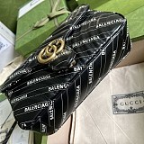 完売必至グッチ バレンシアガ〔GGマーモント 偽物〕ザ ハッカー プロジェクト スモールバッグ ‎443497UK5AT1089