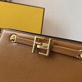 フェンディ ピーカブー 偽物 レザー 2WAY バッグ feo16604