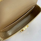 大人気！★セリーヌ スーパーコピー トリオンフ ショルダーバッグ カーフスキン Cew81568