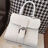 大人気！【デルボー ハンドバッグ 偽物】ブリヨン Ivoryステッチ ミディアムハンドバッグ Deg55640