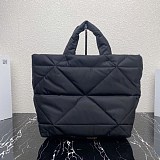 一目惚れ♪【プラダ】パデッド Re Nylon 偽物トートバッグ リナイロン★VERY雑誌付録 puh73084