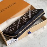 人気急上昇​ルイヴィトン ジッピー・ウォレット スーパーコピー モノグラムアンプラント vus53989