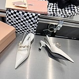 お洒落に♪ミュウミュウ 偽物 パンプス ヒール5.5cm myz86130