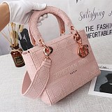 お洒落 ディオール LADY D-LITE カナージュ 偽物ミディアム バッグ det41338