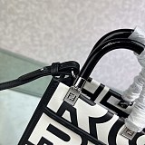 超話題!フェンディ カプセル コピー コレクション ツートン レザー ミニバッグ fec76682