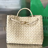 注目度抜群！ボッテガヴェネタ Andiamo 偽物 レザー ショルダー バッグ boj57049