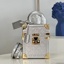 争奪戦ルイヴィトン ショルダーバッグ コピー the Camera Box vud53301 争奪戦ルイヴィトン ショルダーバッグ コピー the Camera Box vud53301