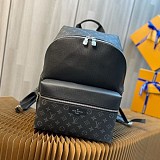 春もの新作ルイヴィトン ディスカバリーバックパック 偽物★タイガ・レザー モノグラム vuj60474
