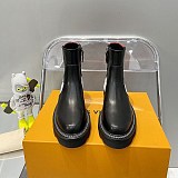 注目度抜群！ルイヴィトン ショートブーツ 偽物 vud83037