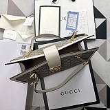 グッチ★パドロック GG ミディアム ショルダーバッグ 偽物 479197 KHNKG 9761