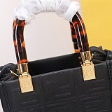 フェンディ Sunshine Shopper FF柄 レザーミニバッグ コピー fet50094
