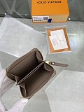 関税負担なし 流行ミニウォレット ルイヴィトン 偽物 ジッピー財布 ベージュ モノグラム アンプラント M69797