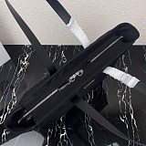 大人気！新作限定【プラダ】パデッド トートバッグ リナイロン 偽物 puu54236