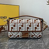 確保済み フェンディ バゲット FFキャンバス コピー feg57763