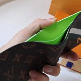 セール新作ルイヴィトン 偽物 ポルトフォイユミュルティプル 折りたたみ財布 M81257