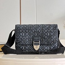 新デザインルイヴィトン アーチ―・メッセンジャーバッグ コピー M21358 新デザインルイヴィトン アーチ―・メッセンジャーバッグ コピー M21358