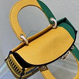 希少色【ディオール】MEDIUM LADY D-LITE BAG フラワーポップ 偽物 刺繍 def95705