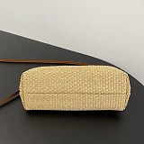 大人気! フェンディ first ミディ ラフィアバッグ 偽物 fez03813
