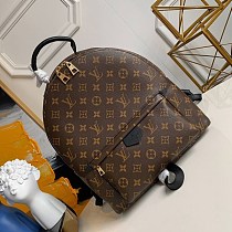 ★関税/送料込★ ルイヴィトン リュック 偽物 レディース バックパック モノグラム 茶色 M44874 ★関税/送料込★ ルイヴィトン リュック 偽物 レディース バックパック モノグラム 茶色 M44874
