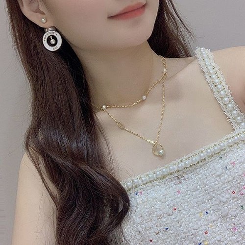 ギフトに最適♪ディオール ピアス 偽物 メタル レジンパール del13478