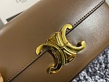 日本未入荷【セリーヌ ショルダーバッグ 偽物】トリオンフ ショルダーバッグ 茶色 Ces06930