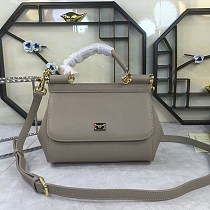 ドルチェ&ガッバーナ シシリー バッグ コピー シャイニーカーフスキン dgi95706 ドルチェ&ガッバーナ シシリー バッグ コピー シャイニーカーフスキン dgi95706