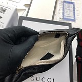 グッチ レトロ ロゴ レザー ベルトバッグコピー 5277920 GCCT 8164